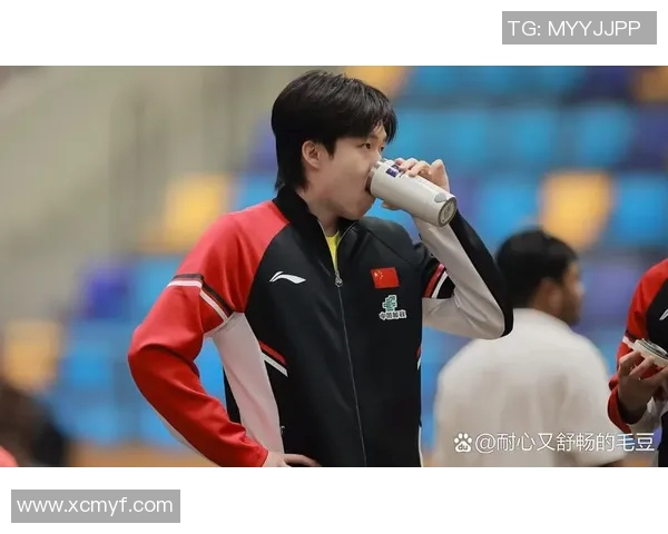 篮球明星在工地挥汗如雨展现不一样的运动魅力与团队精神的视频素材分享