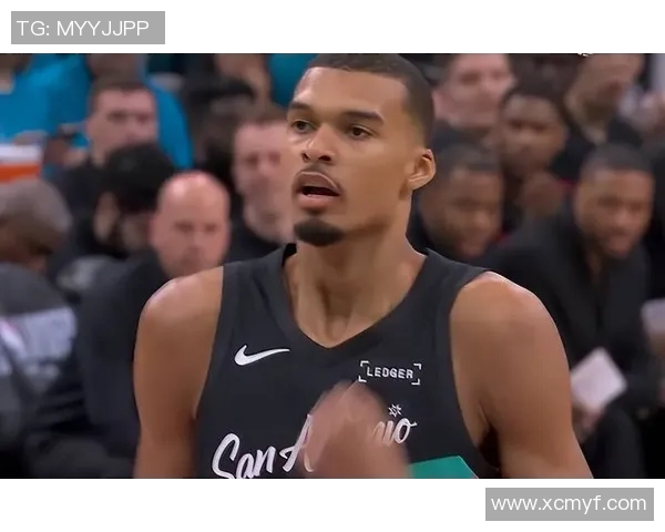 三白眼篮球明星的传奇之路与场上风采的完美结合